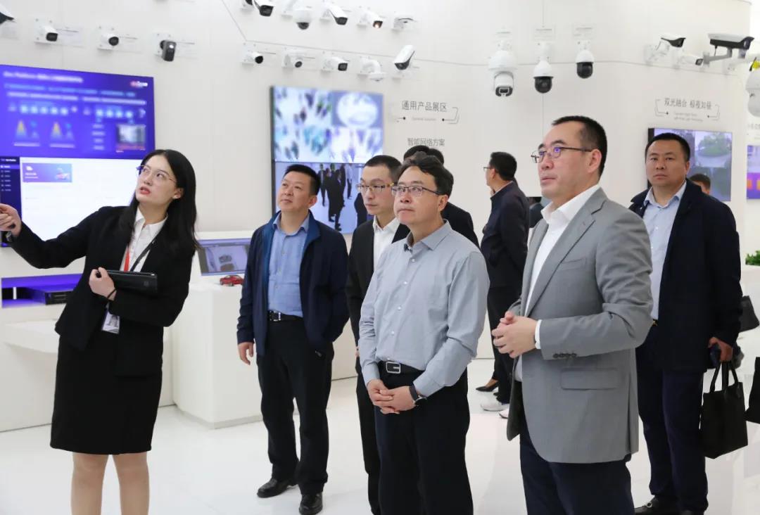 16196895226940167E45.jpg 8.jpg